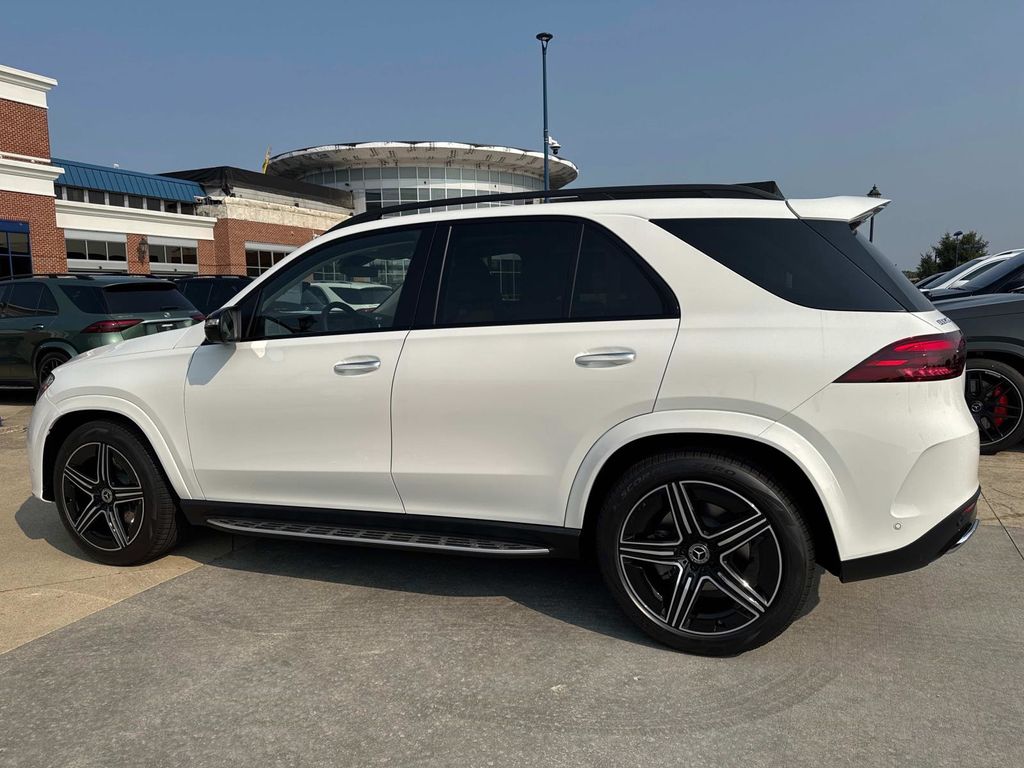 2026 Mercedes Benz GLE 450 4MATIC photo 2