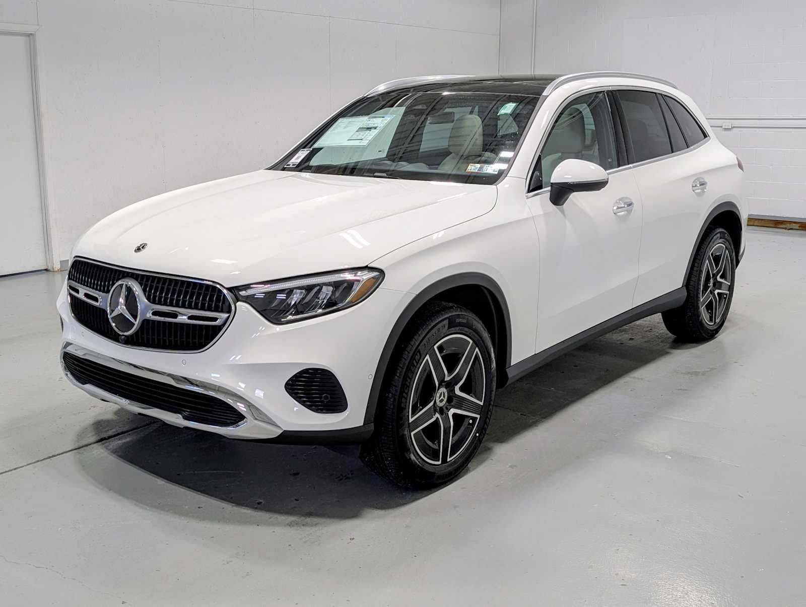 2026 Mercedes-Benz GLC Base's photo