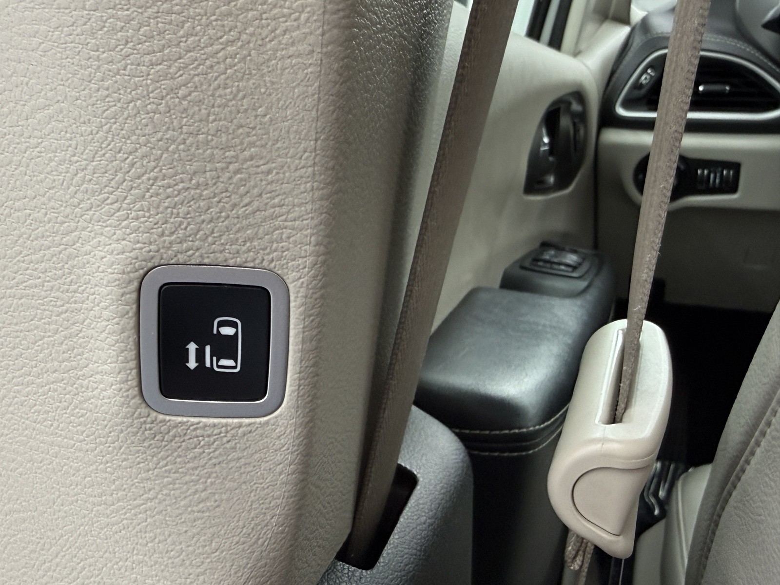 2021 Chrysler Pacifica Hybrid Touring L photo 50