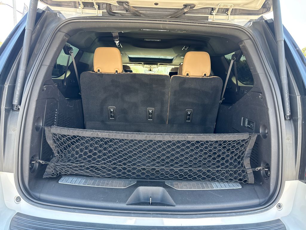 2021 Chevrolet Suburban Premier photo 18
