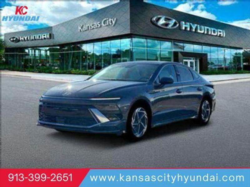 2025 Hyundai Sonata SEL's photo