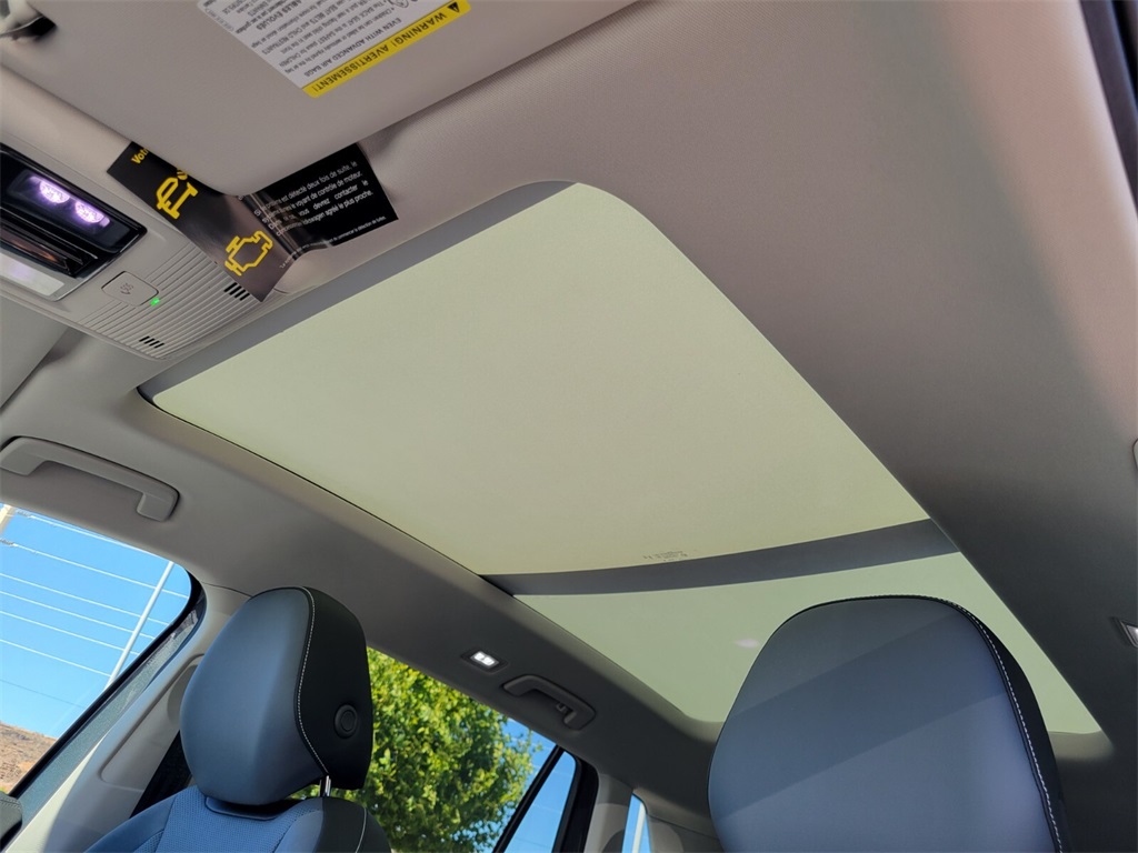 2025 Volkswagen Tiguan SE photo 7