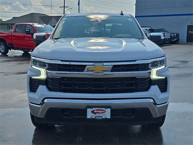 2025 Chevrolet Silverado 1500 LT photo 2