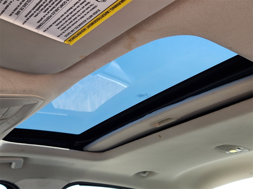 2015 Ford Focus Titanium photo 24