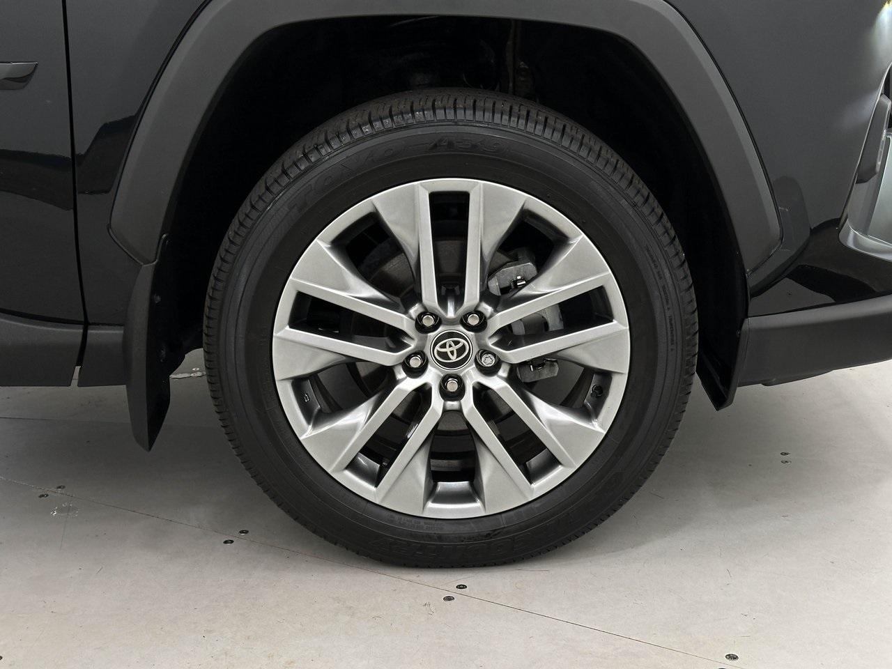 2023 Toyota RAV4 XLE Premium photo 25