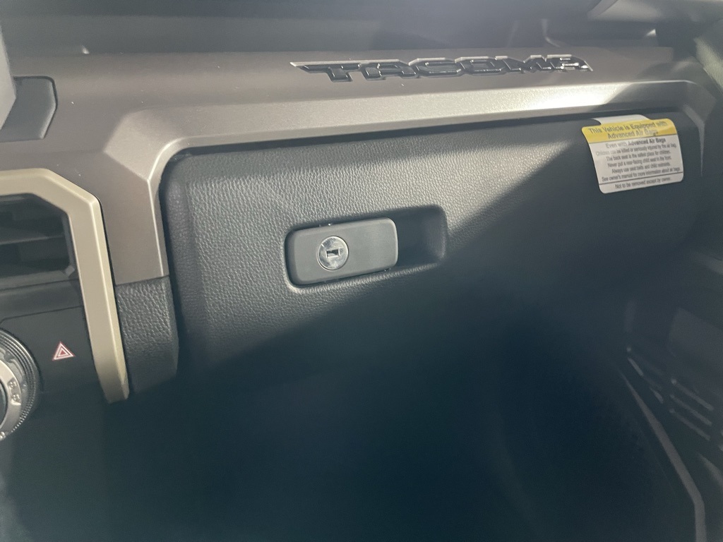 2025 Toyota Tacoma photo 38