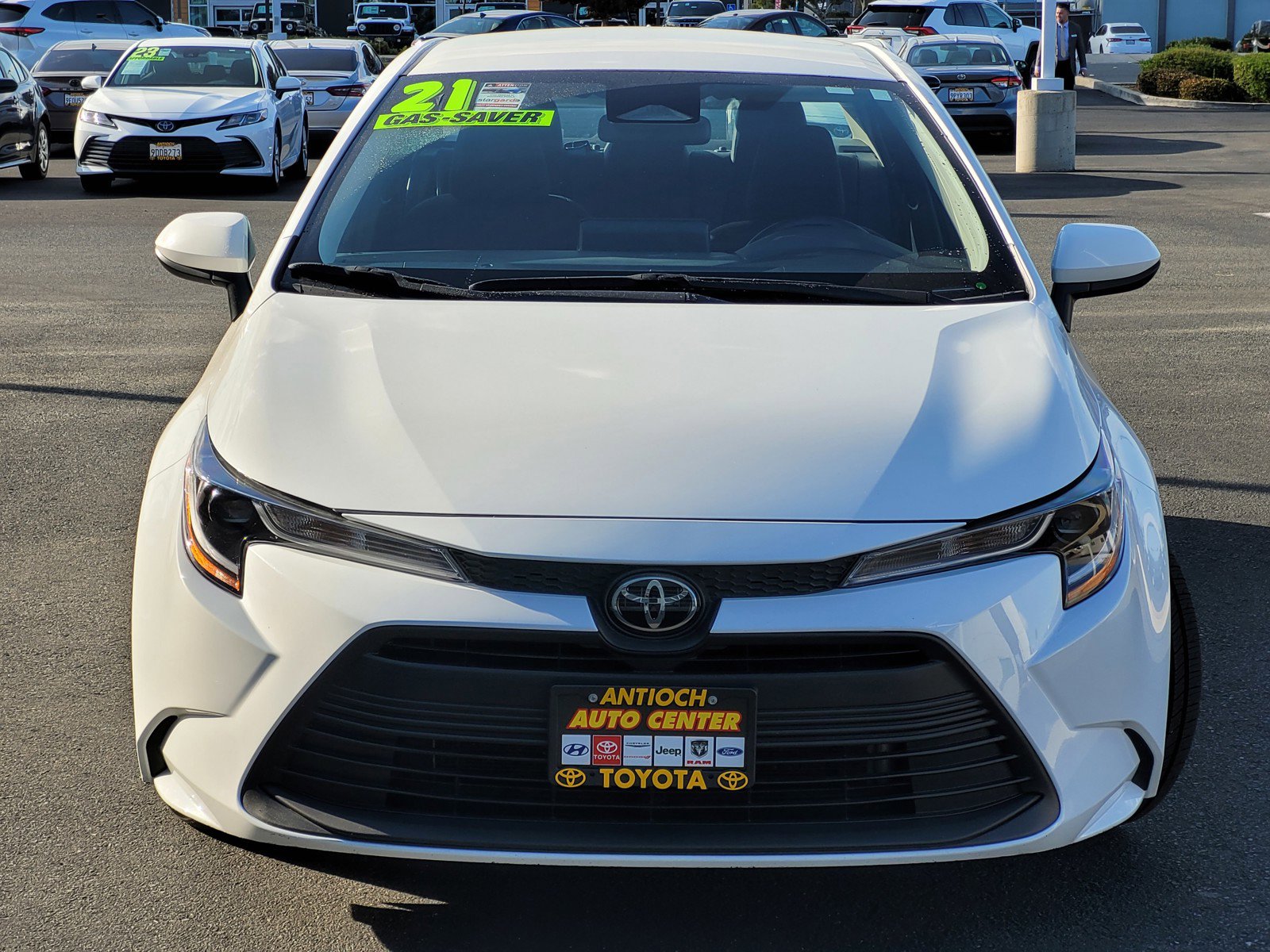 2024 Toyota Corolla LE photo 2