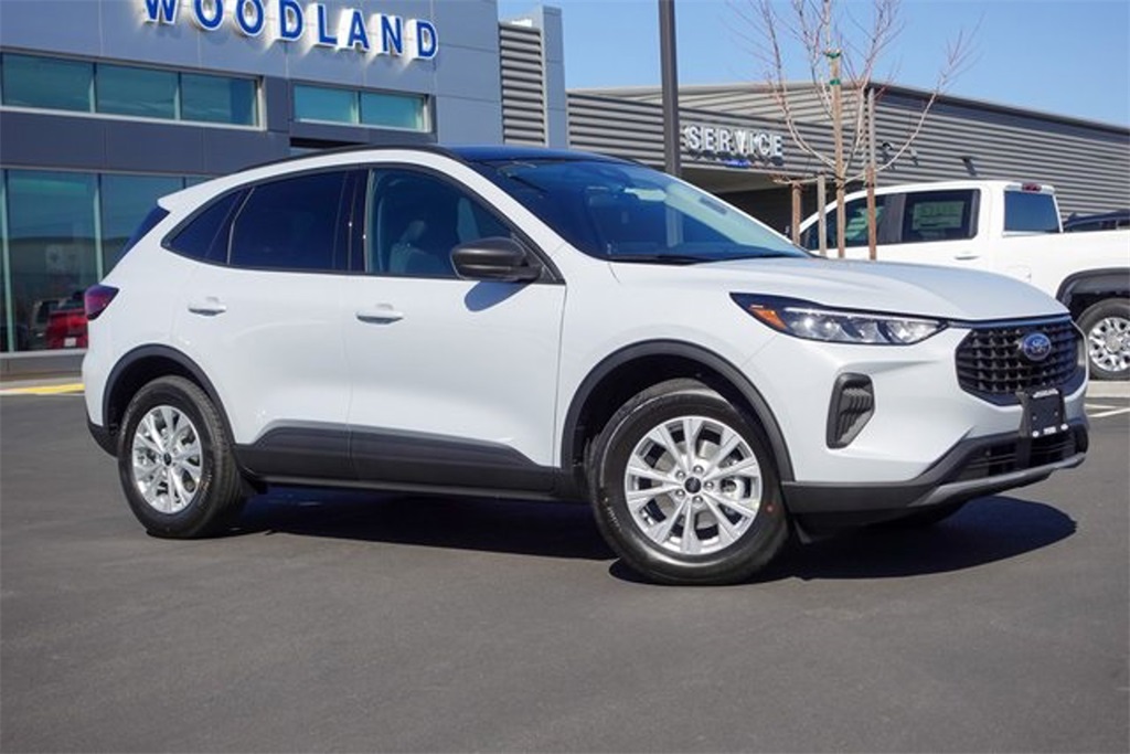 2025 Ford Escape Active photo 2