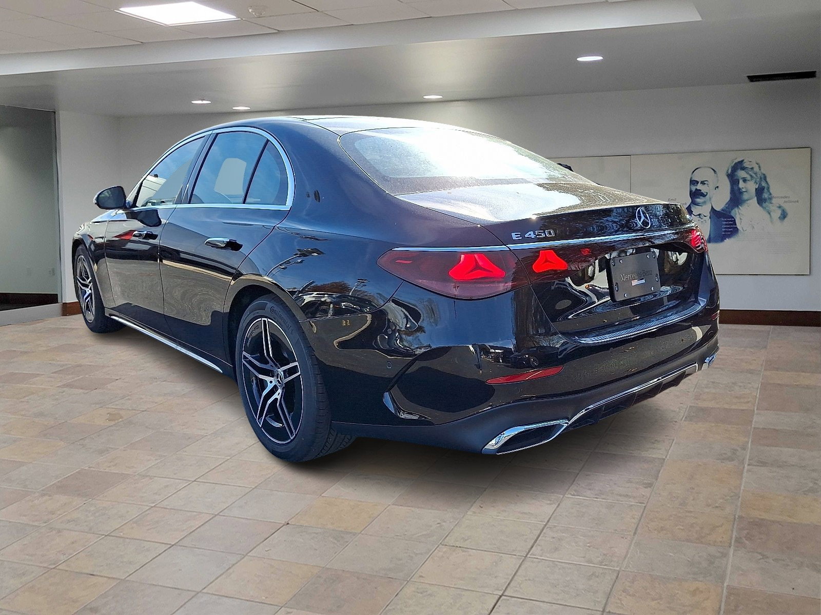 2026 Mercedes Benz E 450 4MATIC Sedan photo 4