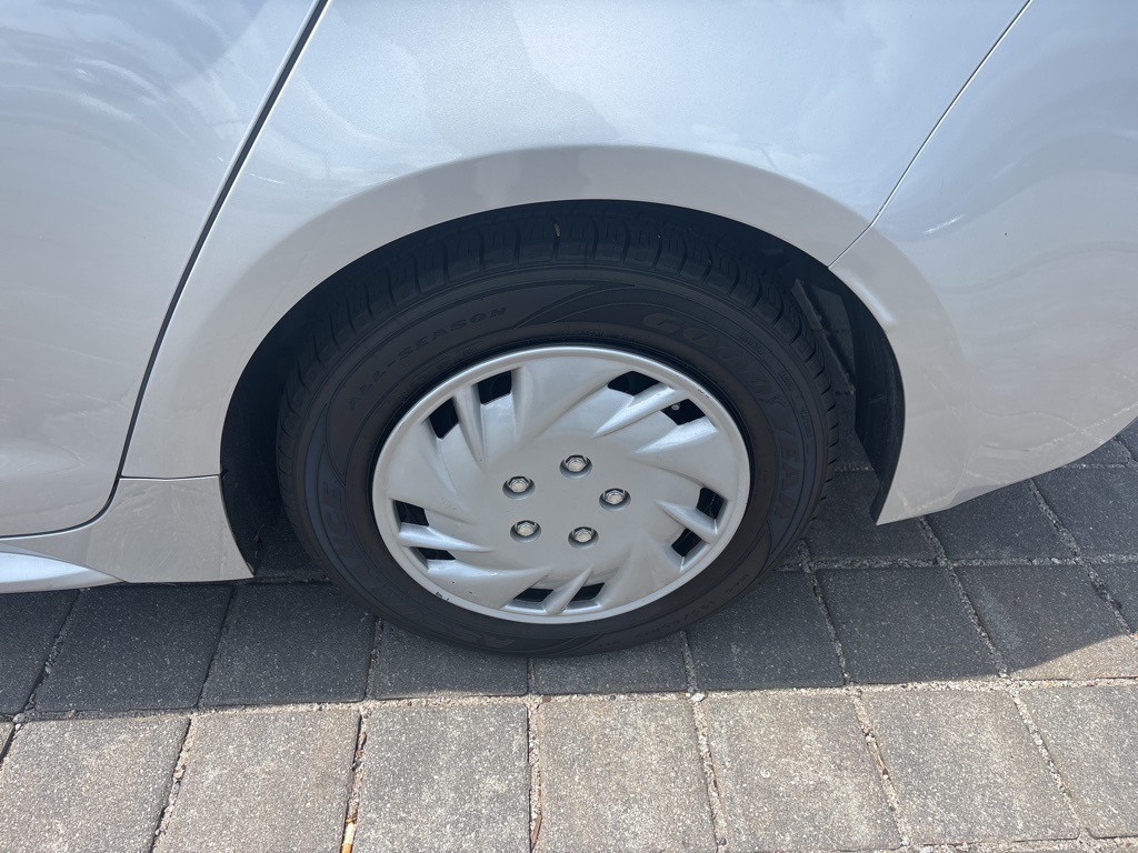 2022 Toyota Corolla L photo 4