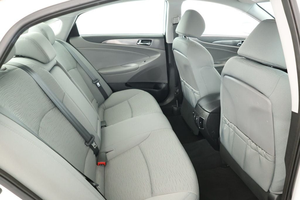2013 Hyundai Sonata Hybrid Limited photo 16