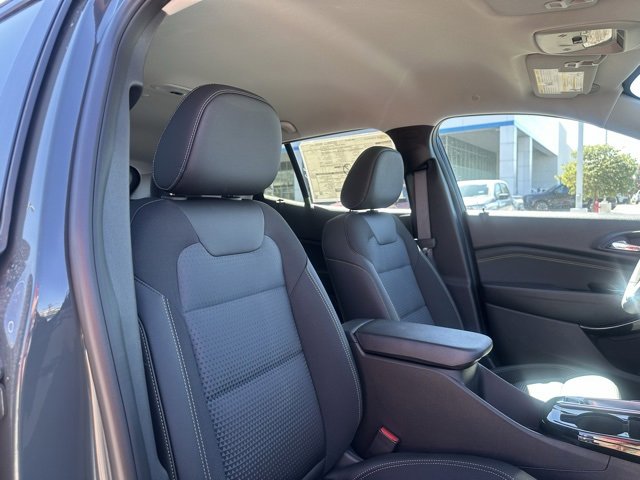 2025 Chevrolet Trax LT photo 15