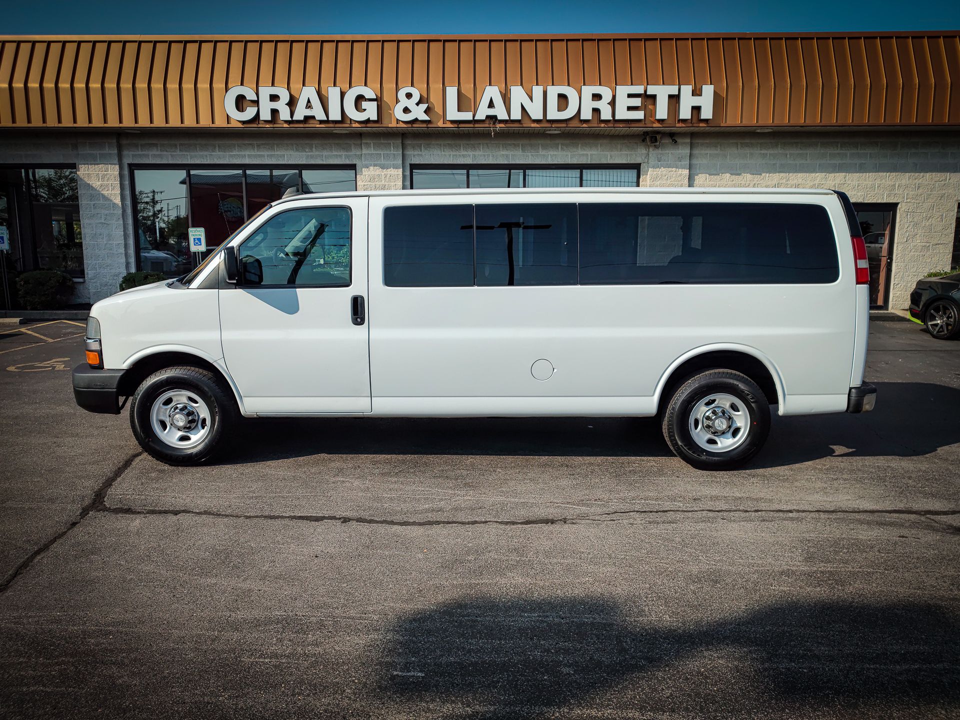 2017 Chevrolet Express 3500 LT photo 11