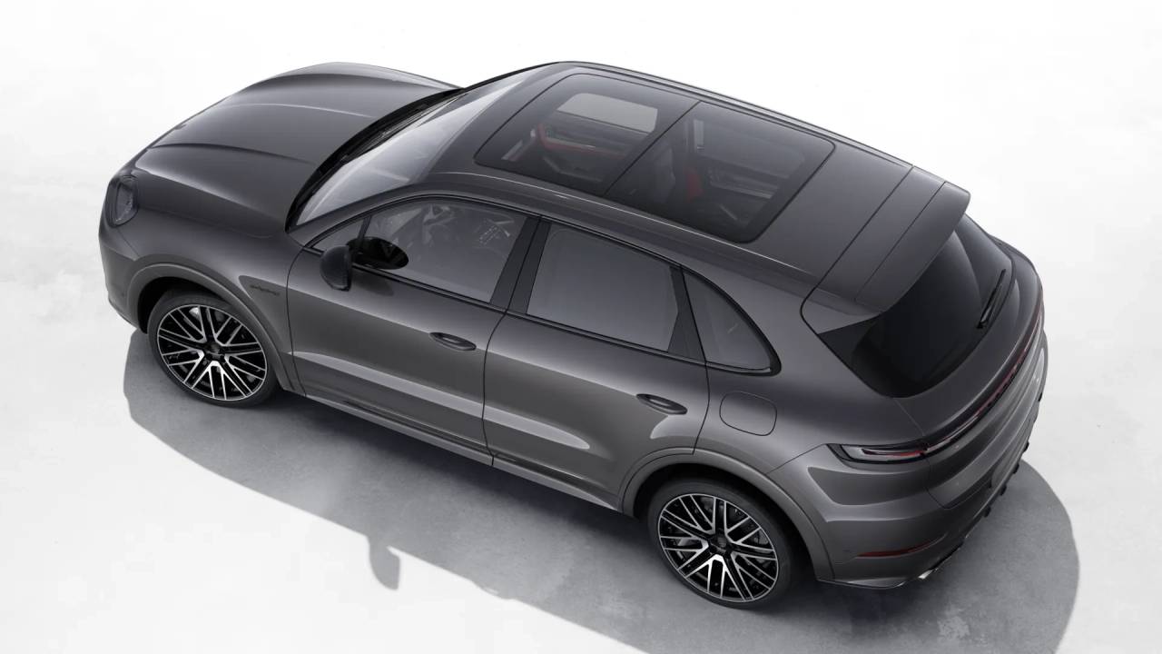 2026 Porsche Cayenne E-Hybrid Turbo photo 4