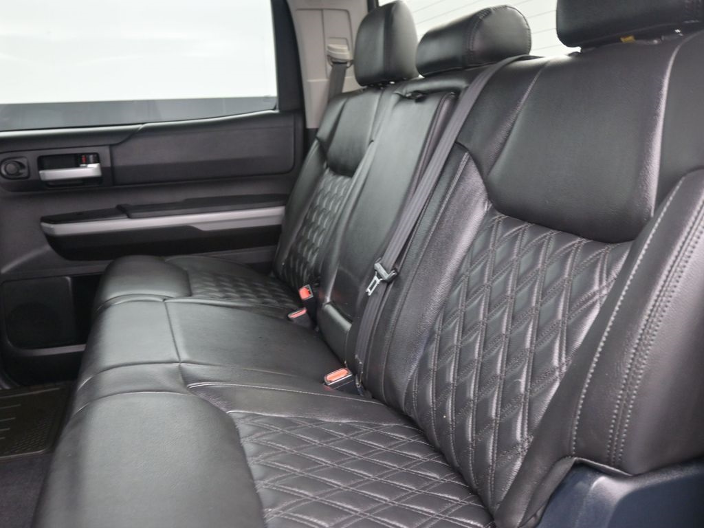 2018 Toyota Tundra SR5 photo 21