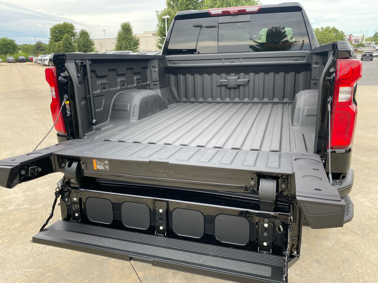 2025 Chevrolet Silverado 1500 High Country photo 25