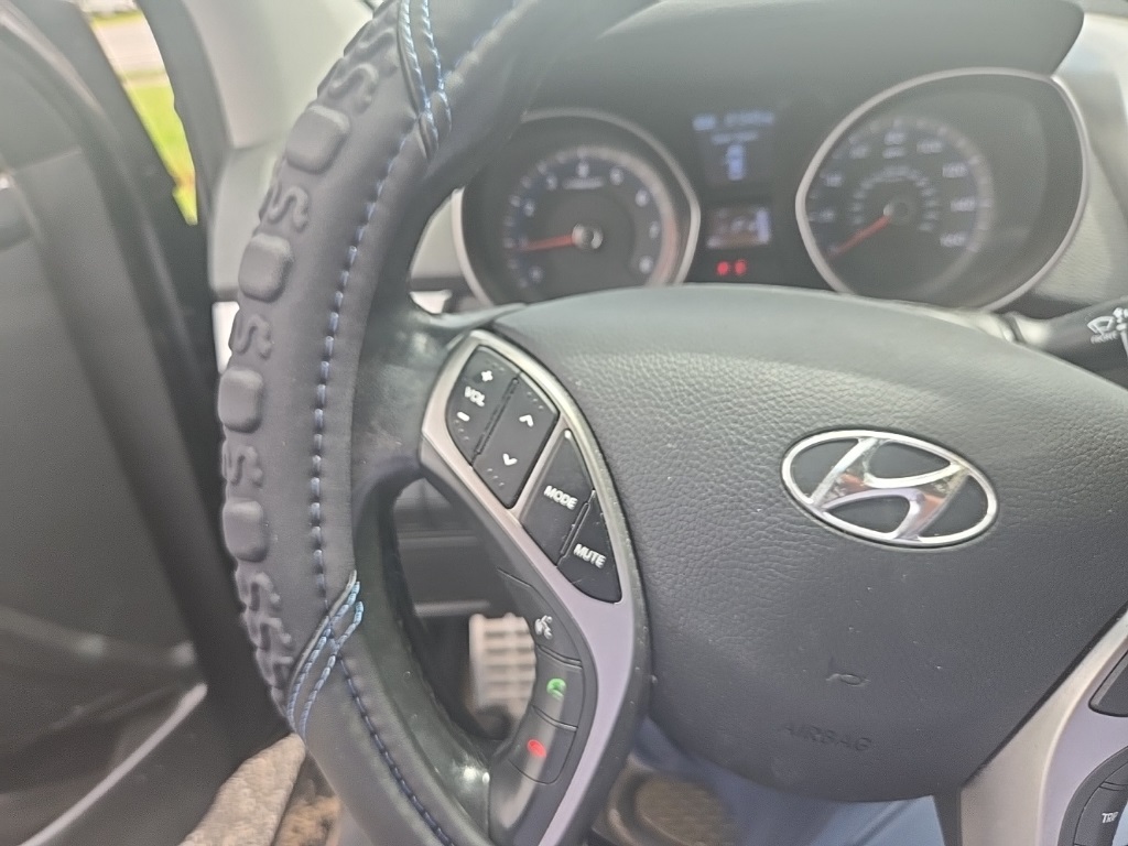 2013 Hyundai Elantra GT Base photo 8