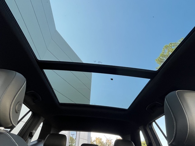 2024 Volkswagen Tiguan SEL R-Line Black photo 9