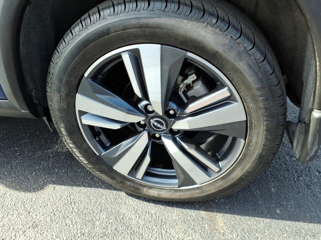 2023 Nissan Rogue SL photo 9