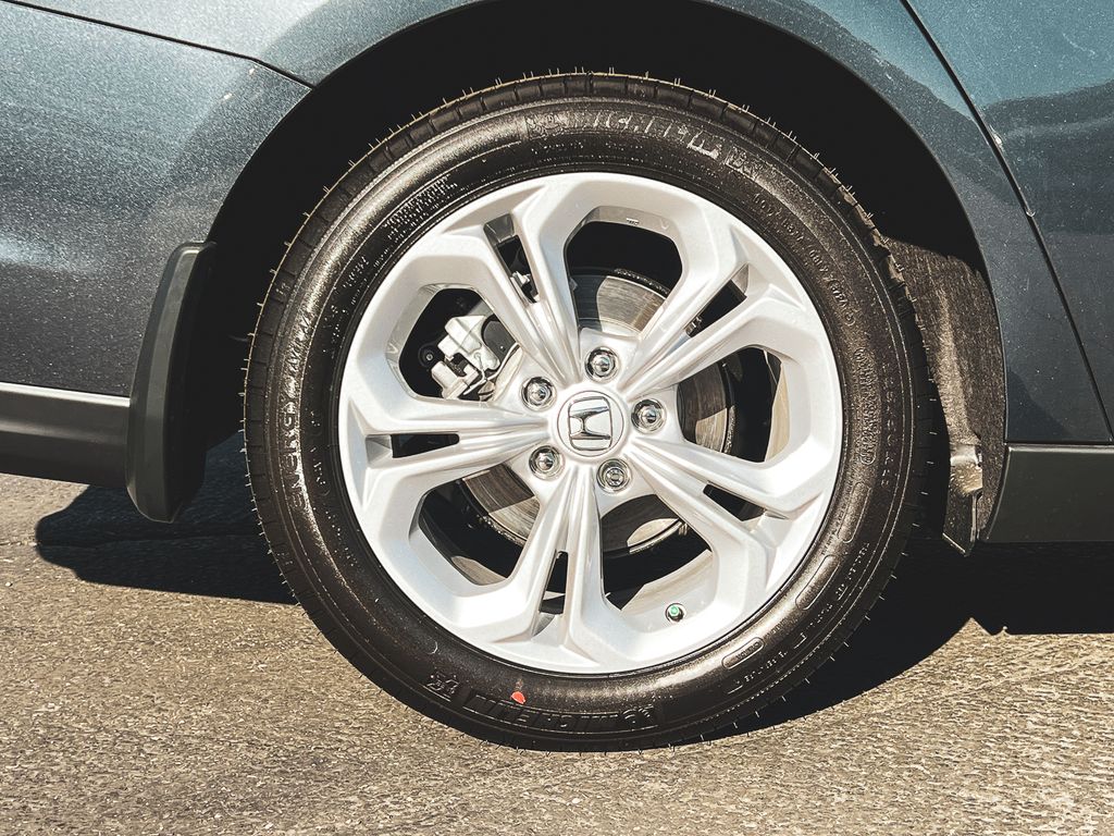 2025 Honda Accord LX photo 3