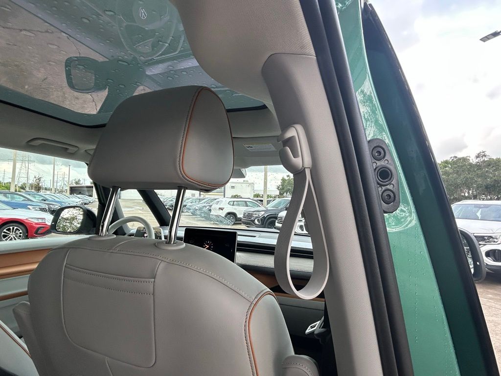 2025 Volkswagen ID. Buzz Pro Plus photo 37