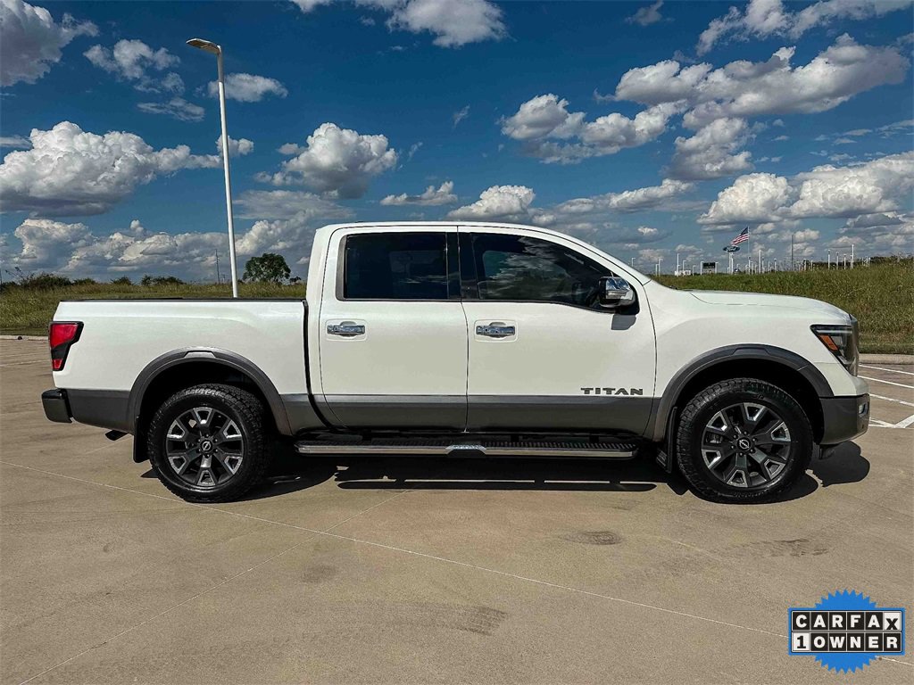 2023 Nissan Titan Platinum Reserve photo 4