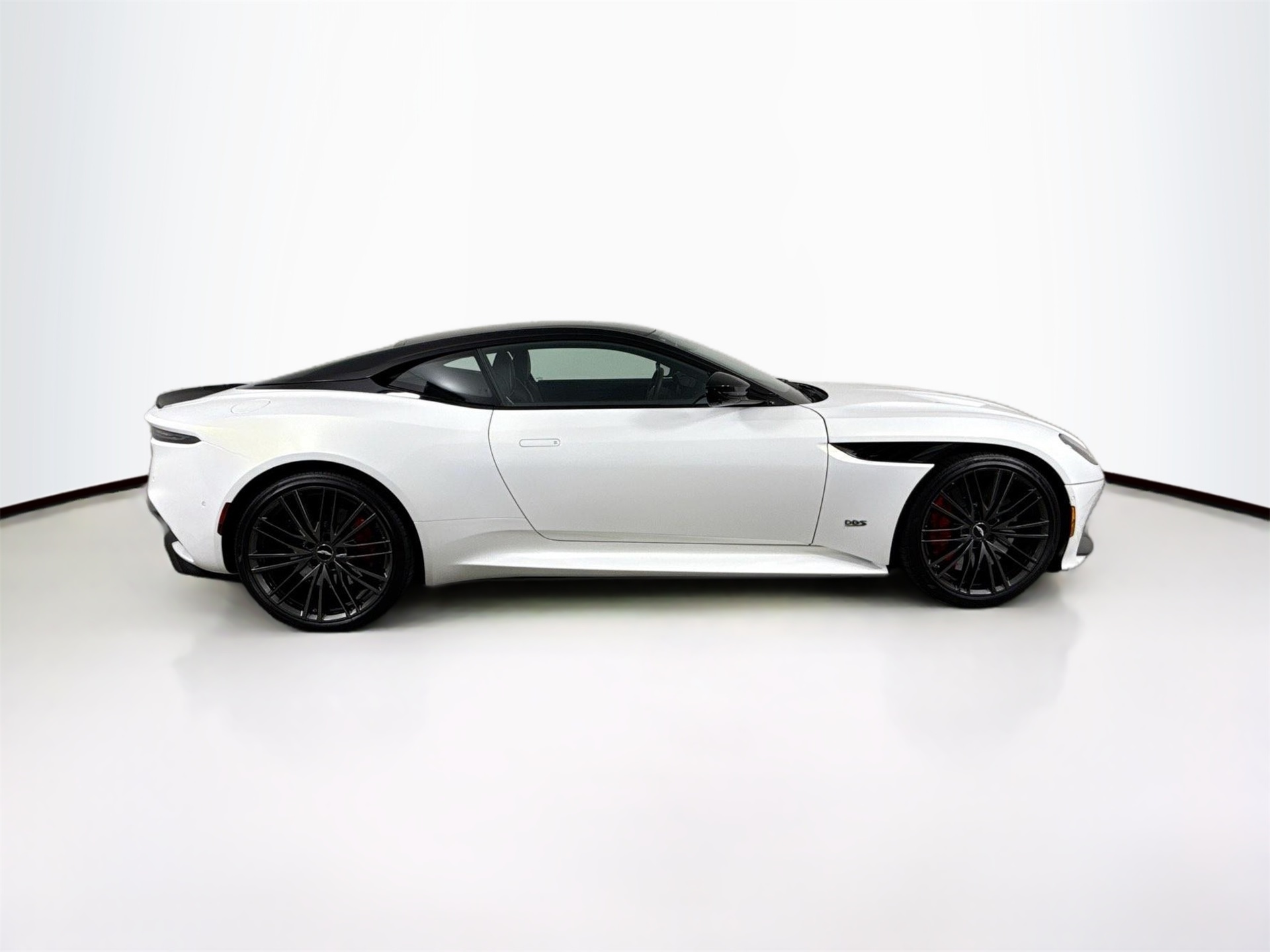 2023 Aston Martin DBS AM7 photo 8