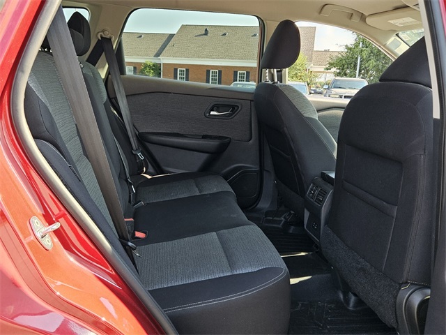 2021 Nissan Rogue SV photo 12