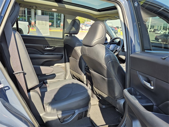 2024 Toyota Grand Highlander Platinum photo 17