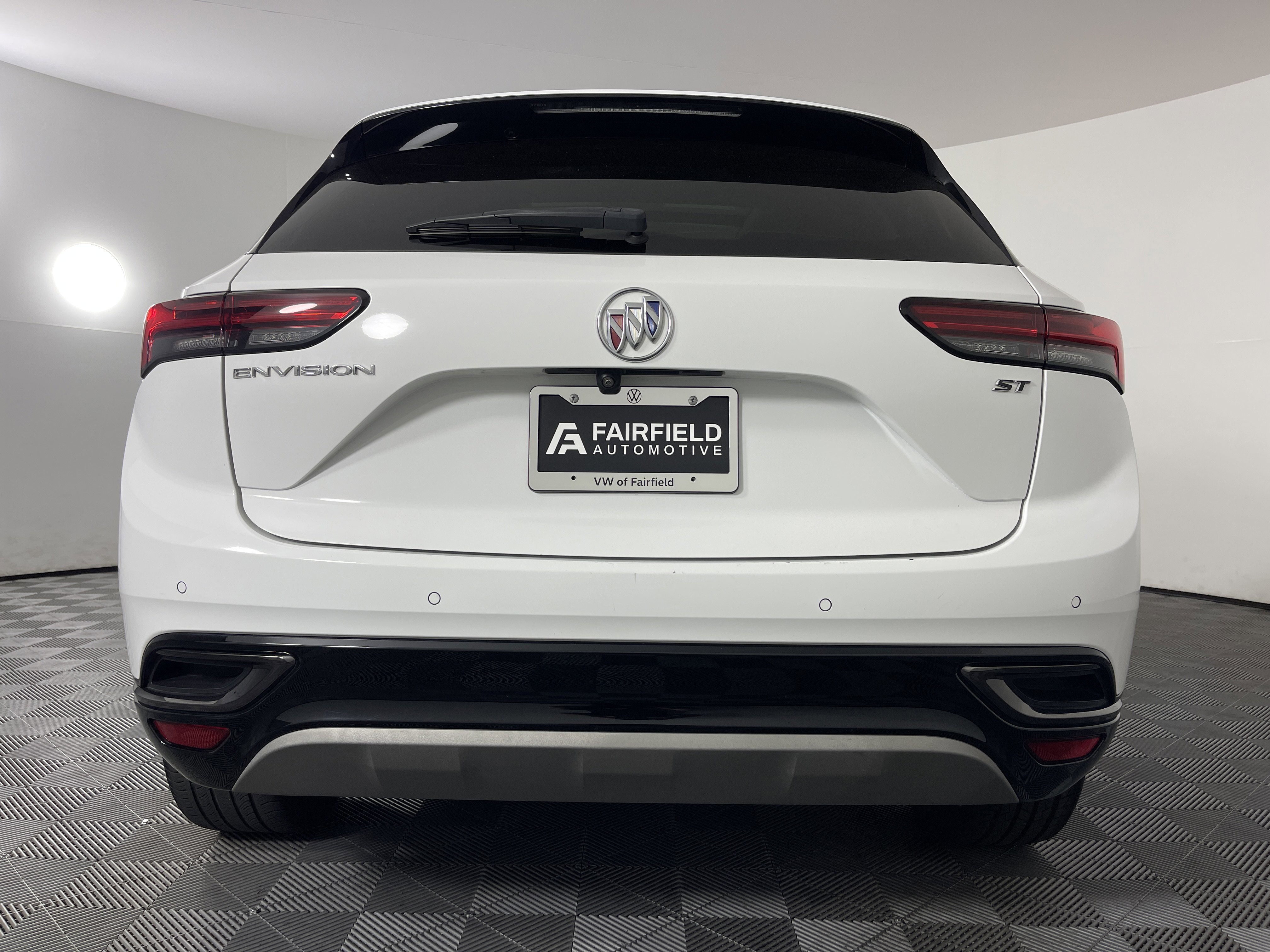 2021 Buick Envision Essence photo 3