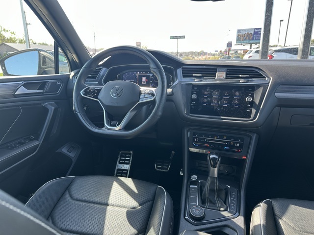 2022 Volkswagen Tiguan SEL Premium R-Line photo 15