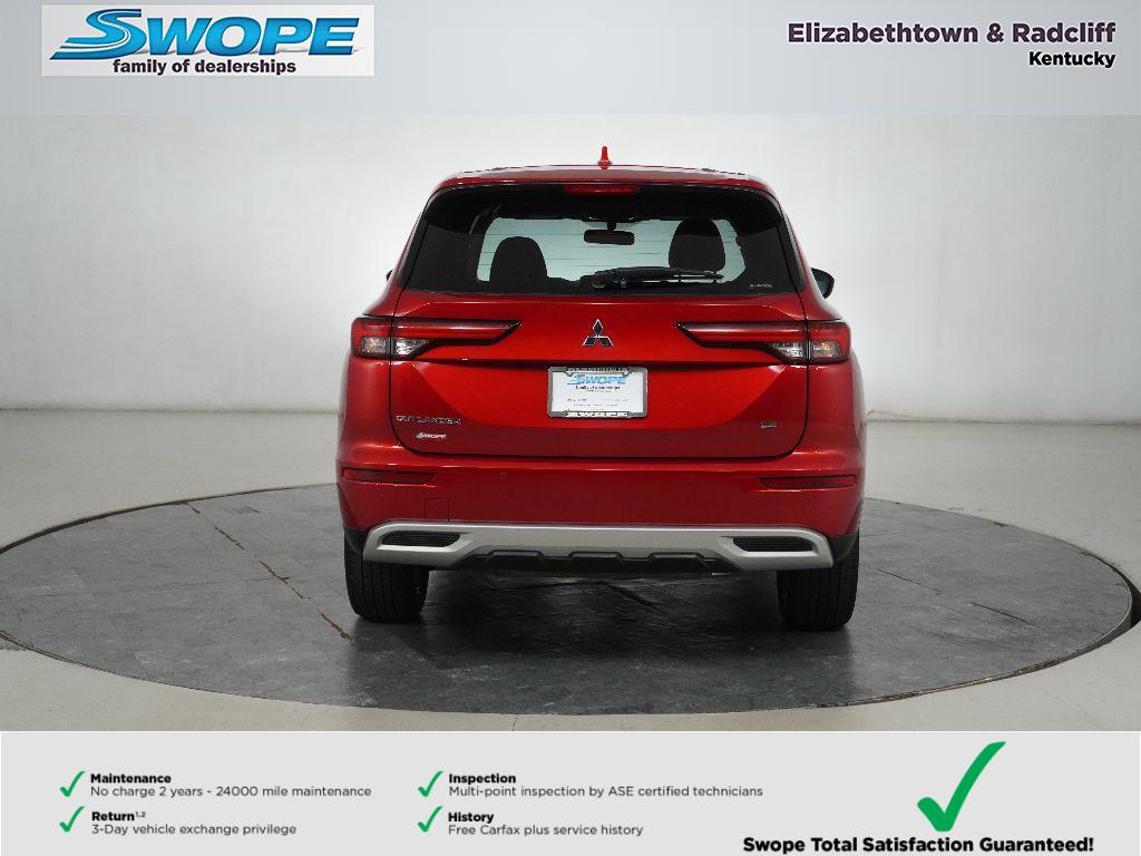 2023 Mitsubishi Outlander SE photo 4