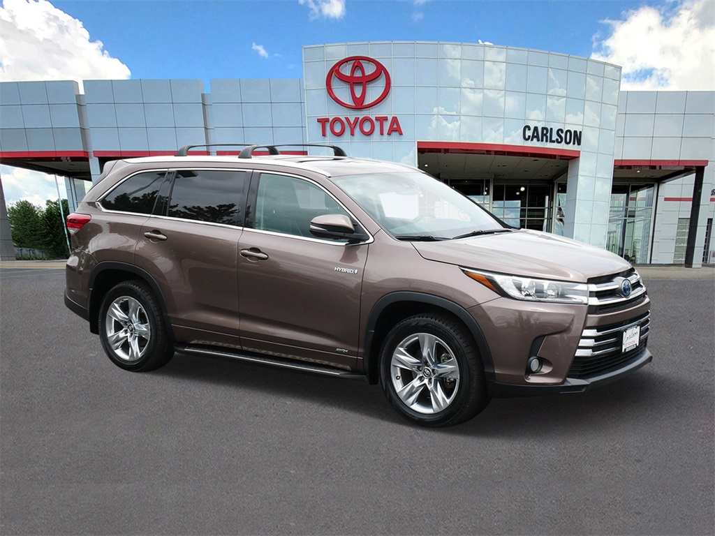 Used 2017 Toyota Highlander Limited with VIN 5TDDGRFH6HS020955 for sale in Minneapolis, Minnesota