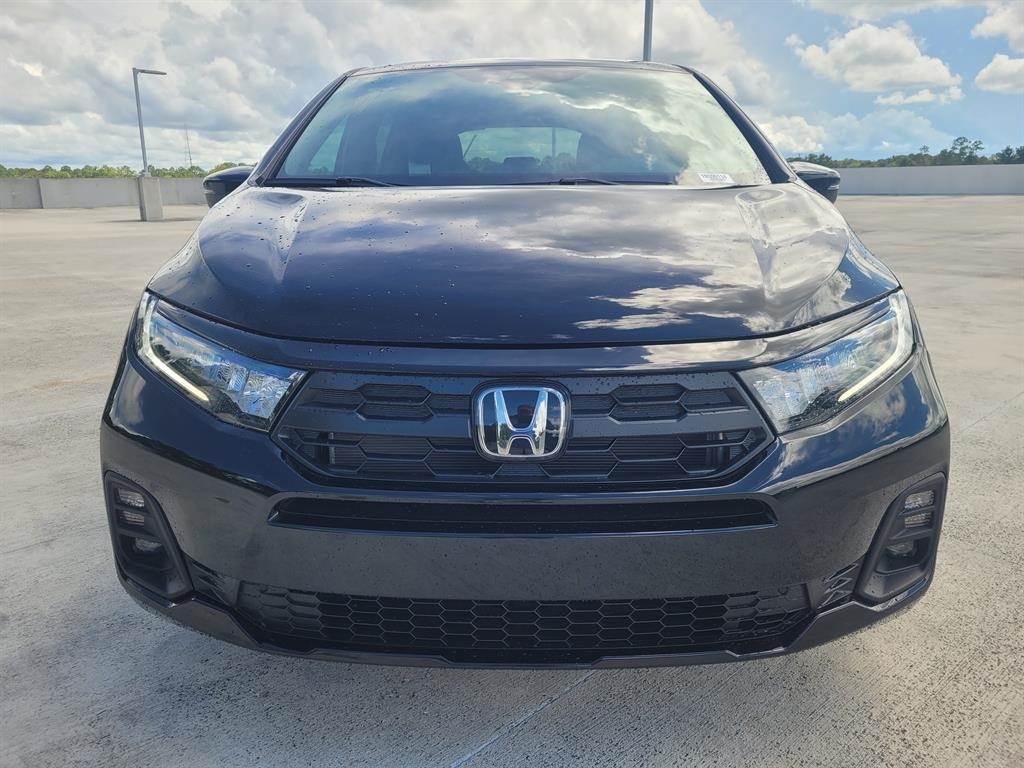 2026 Honda Odyssey photo 2