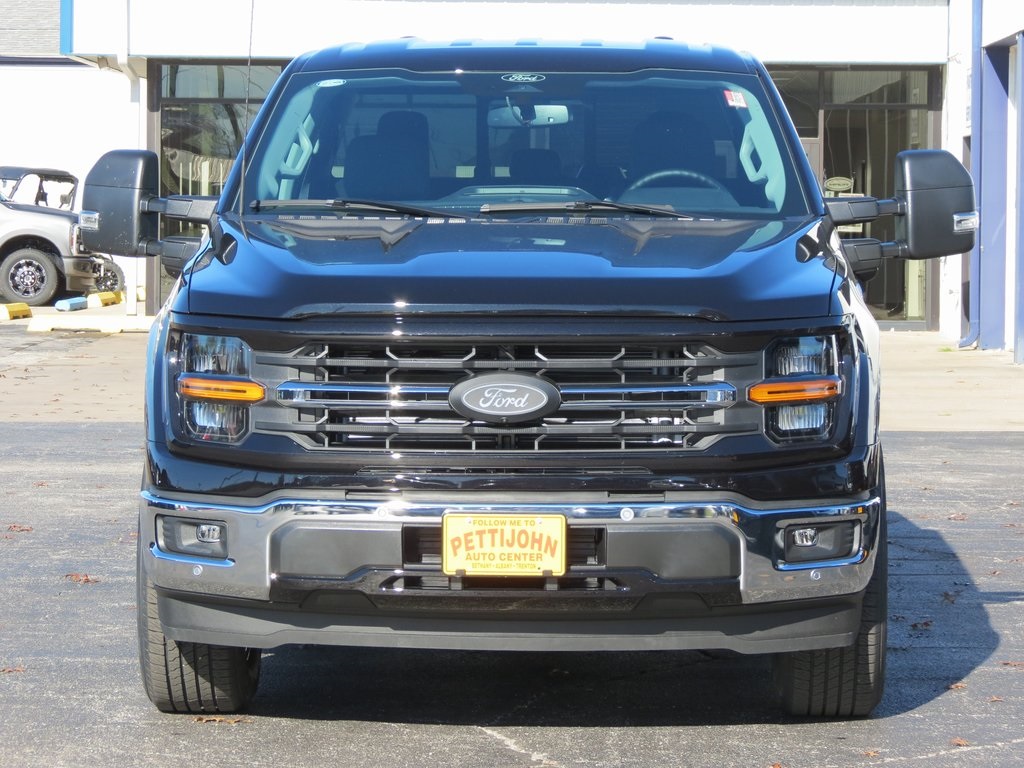 2024 Ford F-150 XLT photo 2