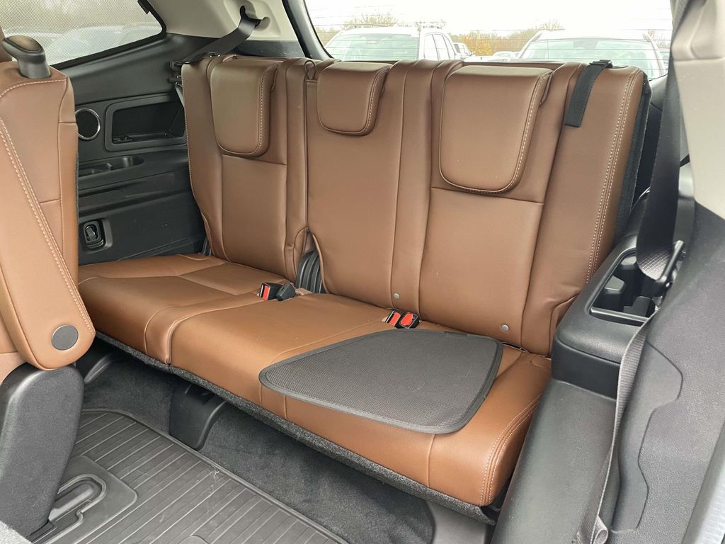 2025 Subaru Ascent Touring photo 3