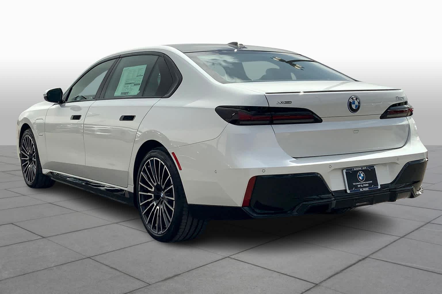 2025 Bmw 750e 750e xDrive photo 12