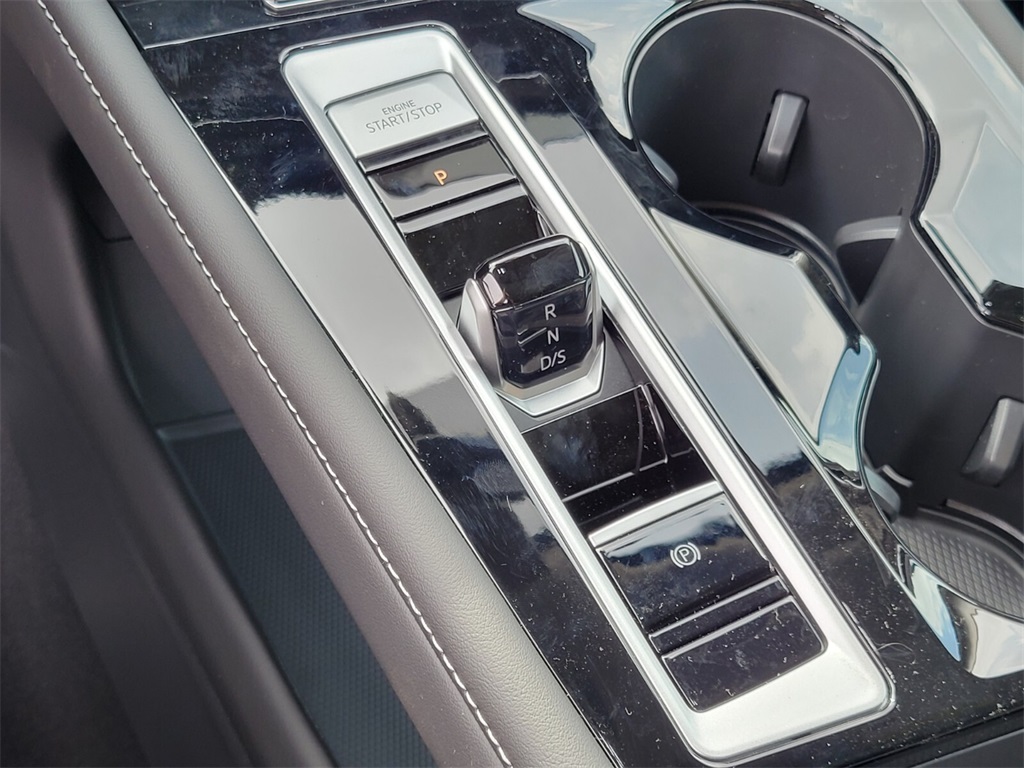 2026 Volkswagen Atlas SEL photo 11