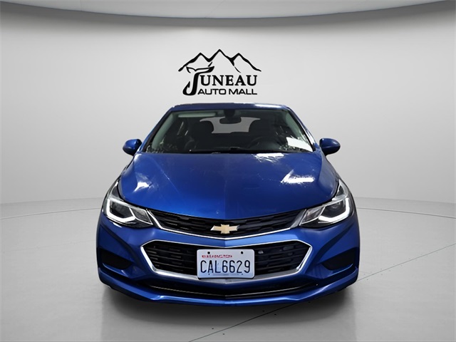 Used 2018 Chevrolet Cruze LT with VIN 3G1BE6SM8JS654924 for sale in Juneau, AK
