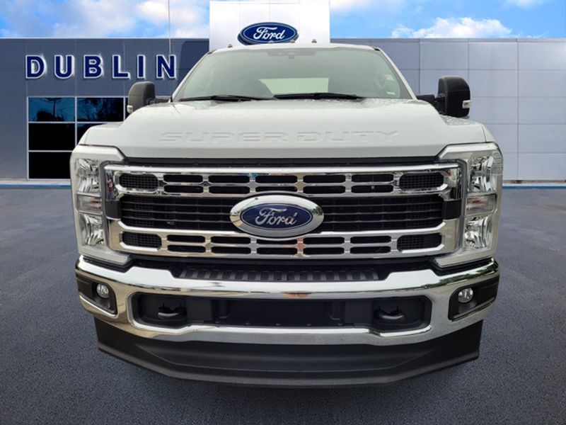 2024 Ford F-350 XLT photo 2
