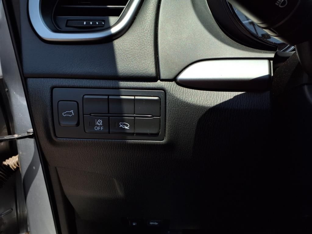 2023 Mazda CX-9 Touring photo 13