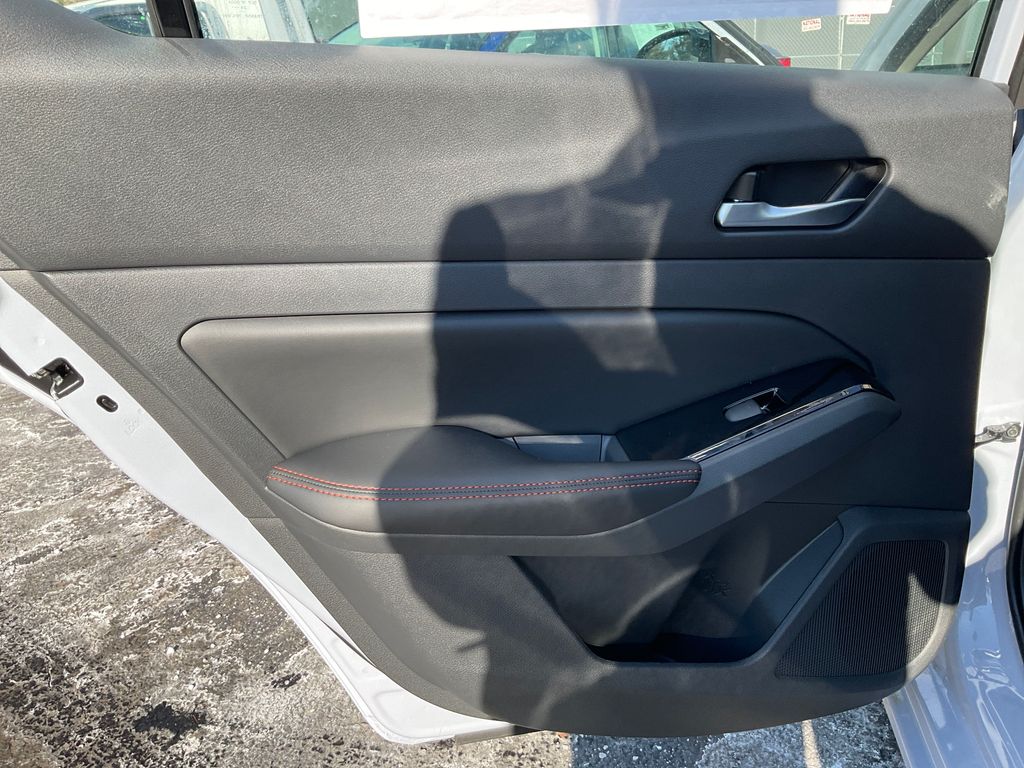 2025 Nissan Altima 2.5 SR photo 30