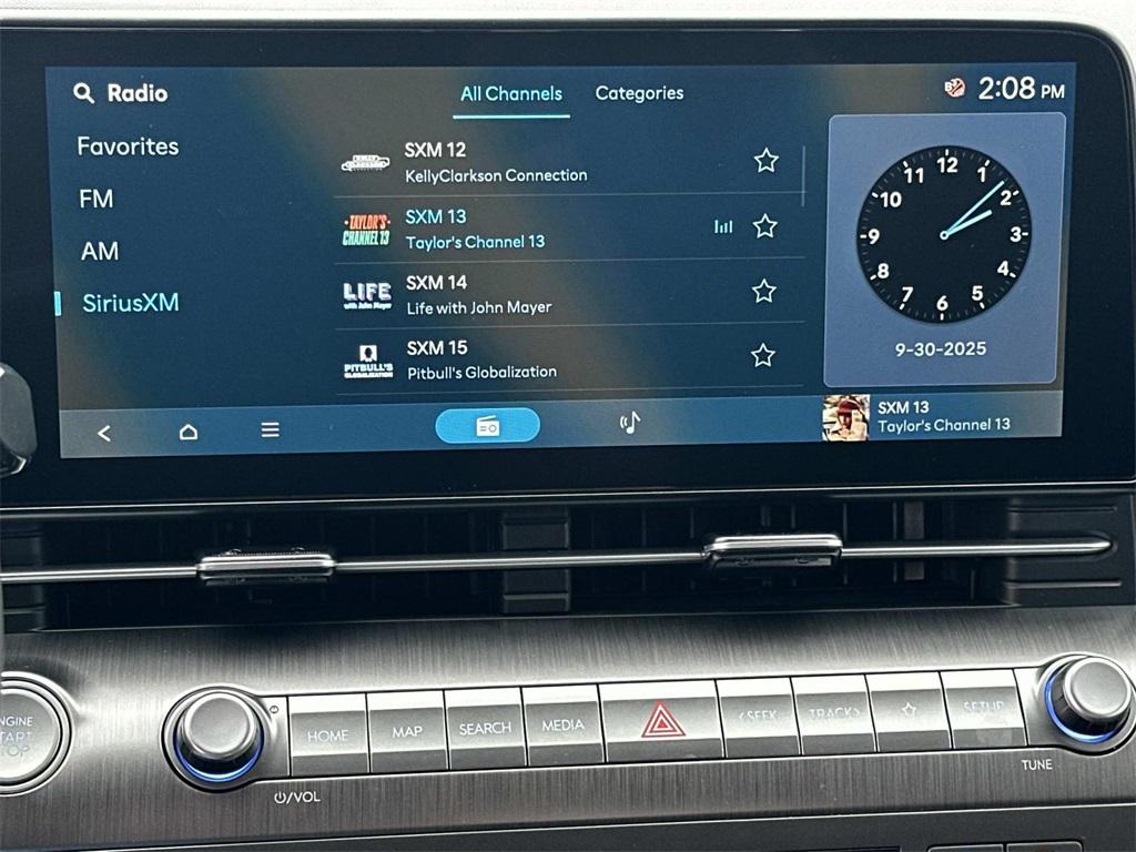 2026 Hyundai Kona SEL photo 3