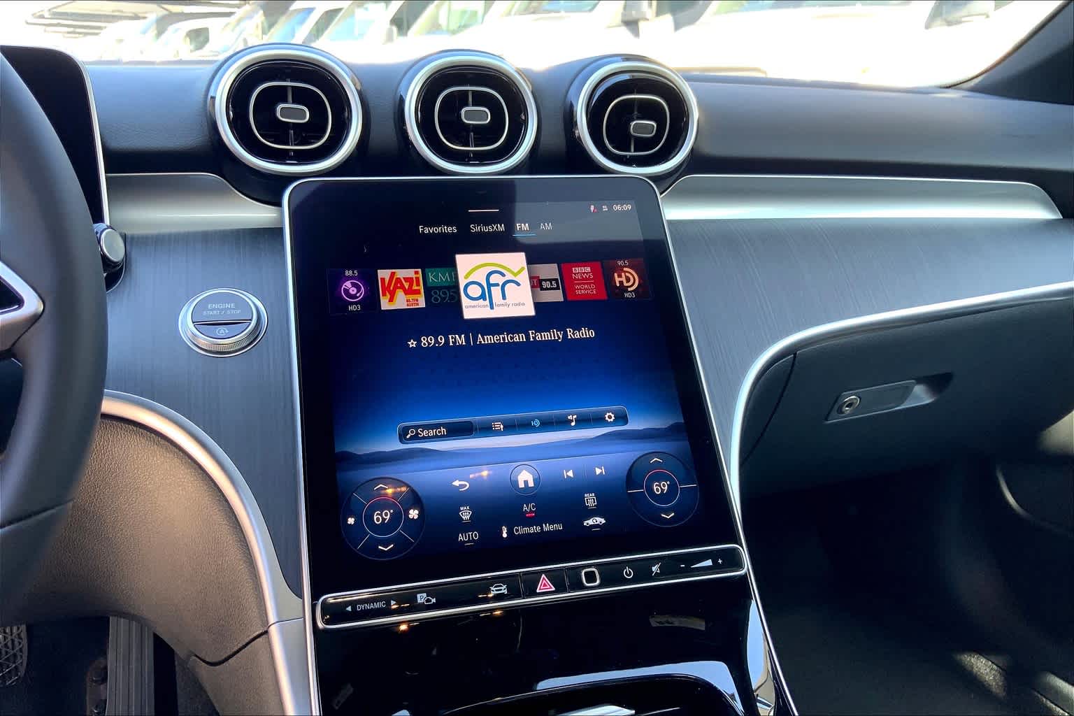 2025 Mercedes Benz C 300 photo 12