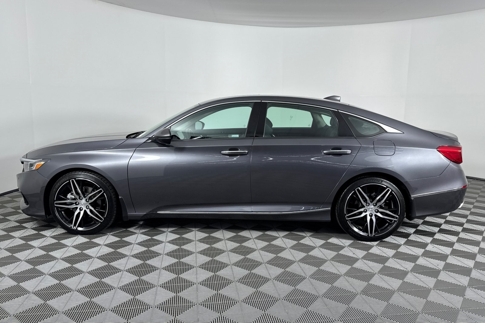 2022 Honda Accord Touring 2.0T photo 7