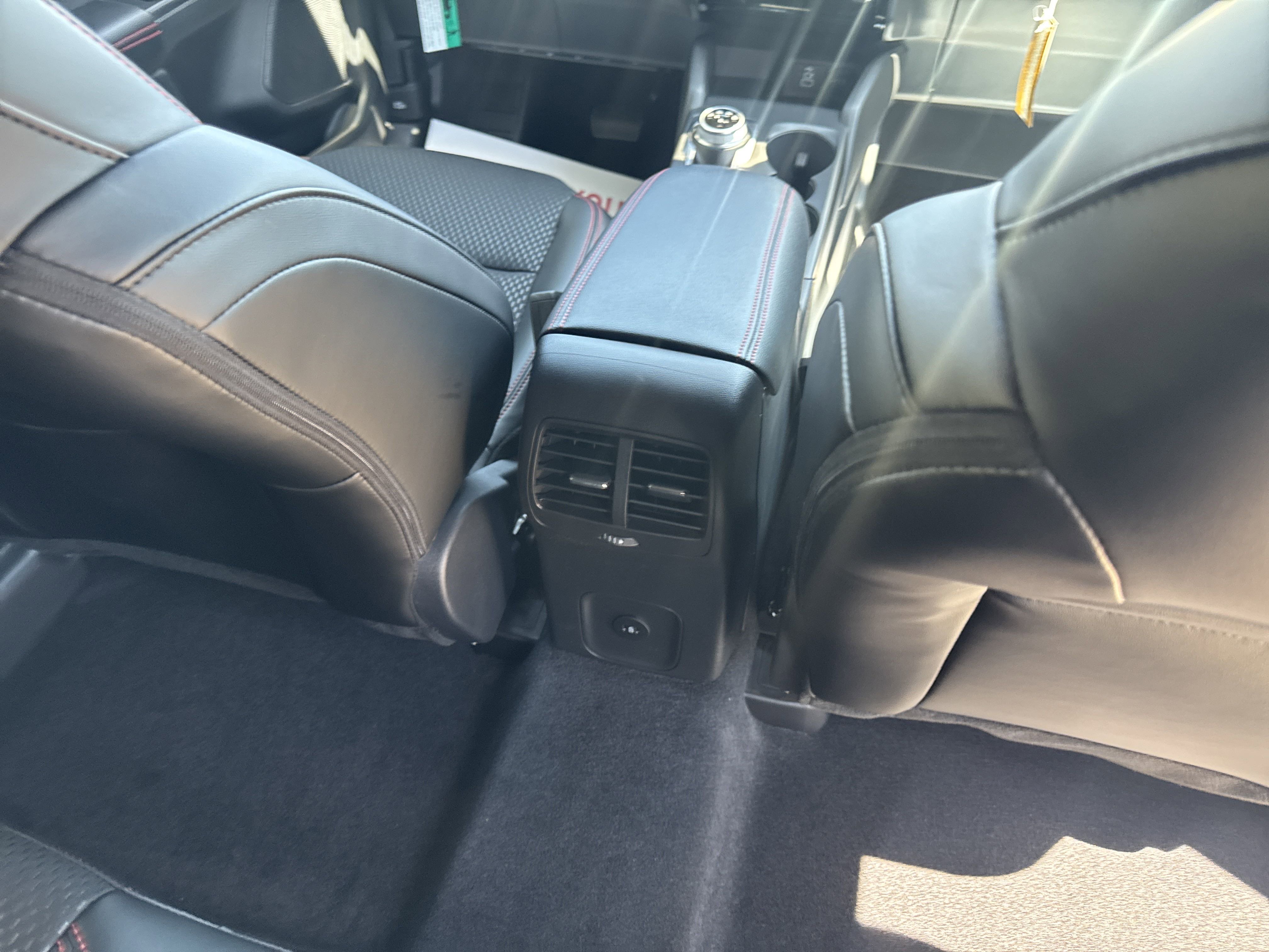 2025 Ford Escape ST-Line photo 6