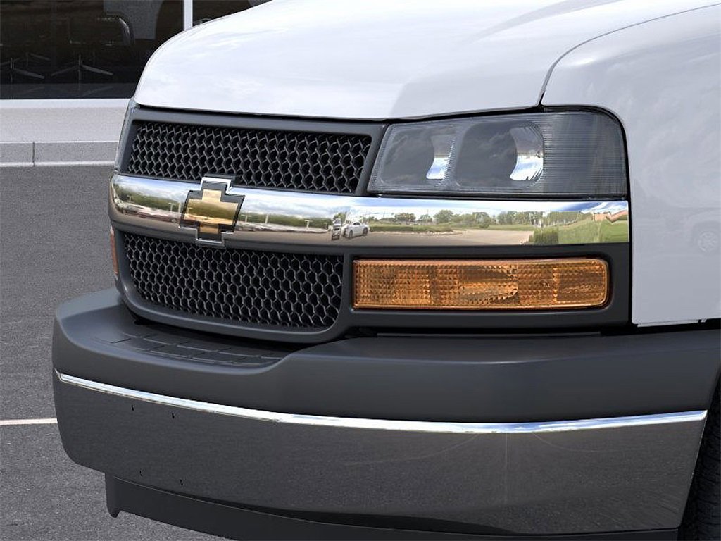 2025 Chevrolet Express Cargo 2500 photo 11