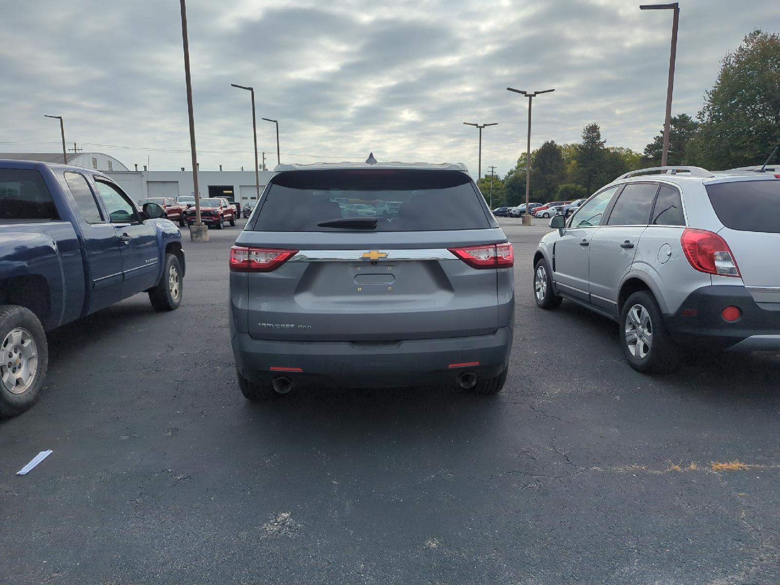 2020 Chevrolet Traverse LS photo 4