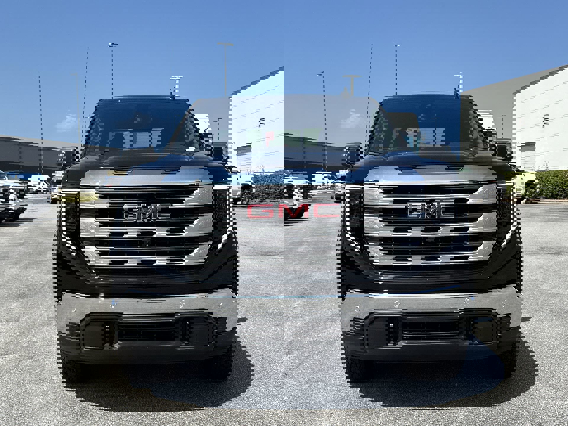 2025 Gmc Sierra 1500 SLE photo 3