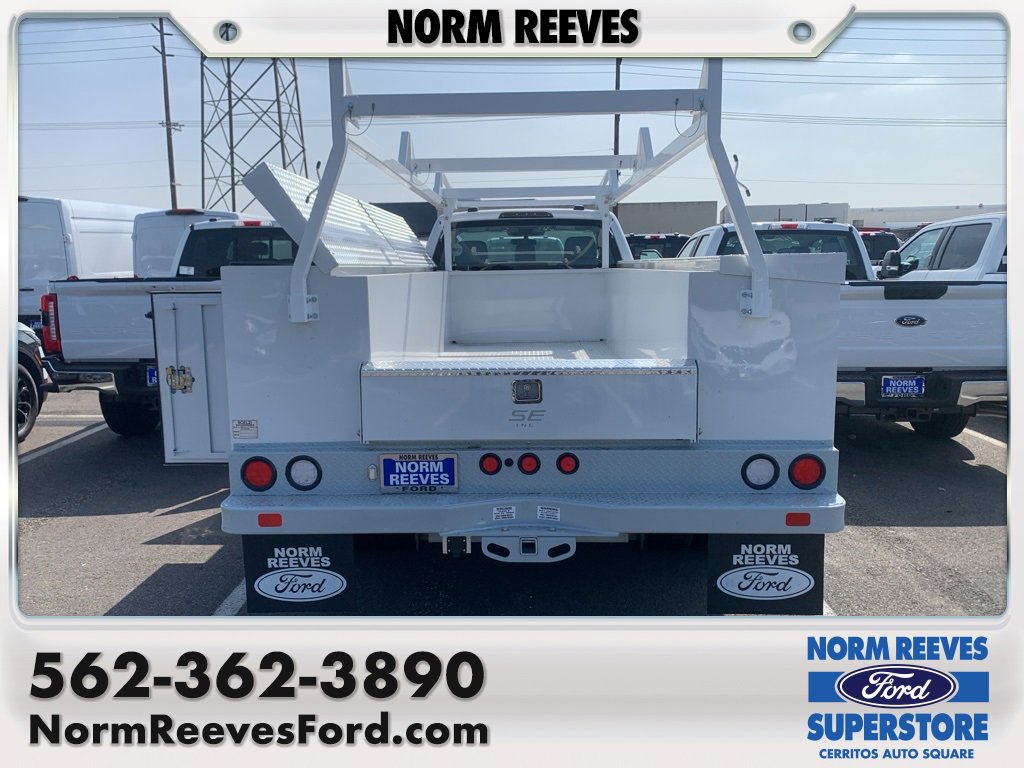 2024 Ford F-350 XL photo 2